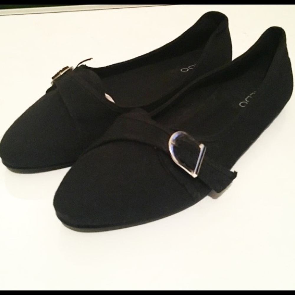✨Causal Black Flats✨